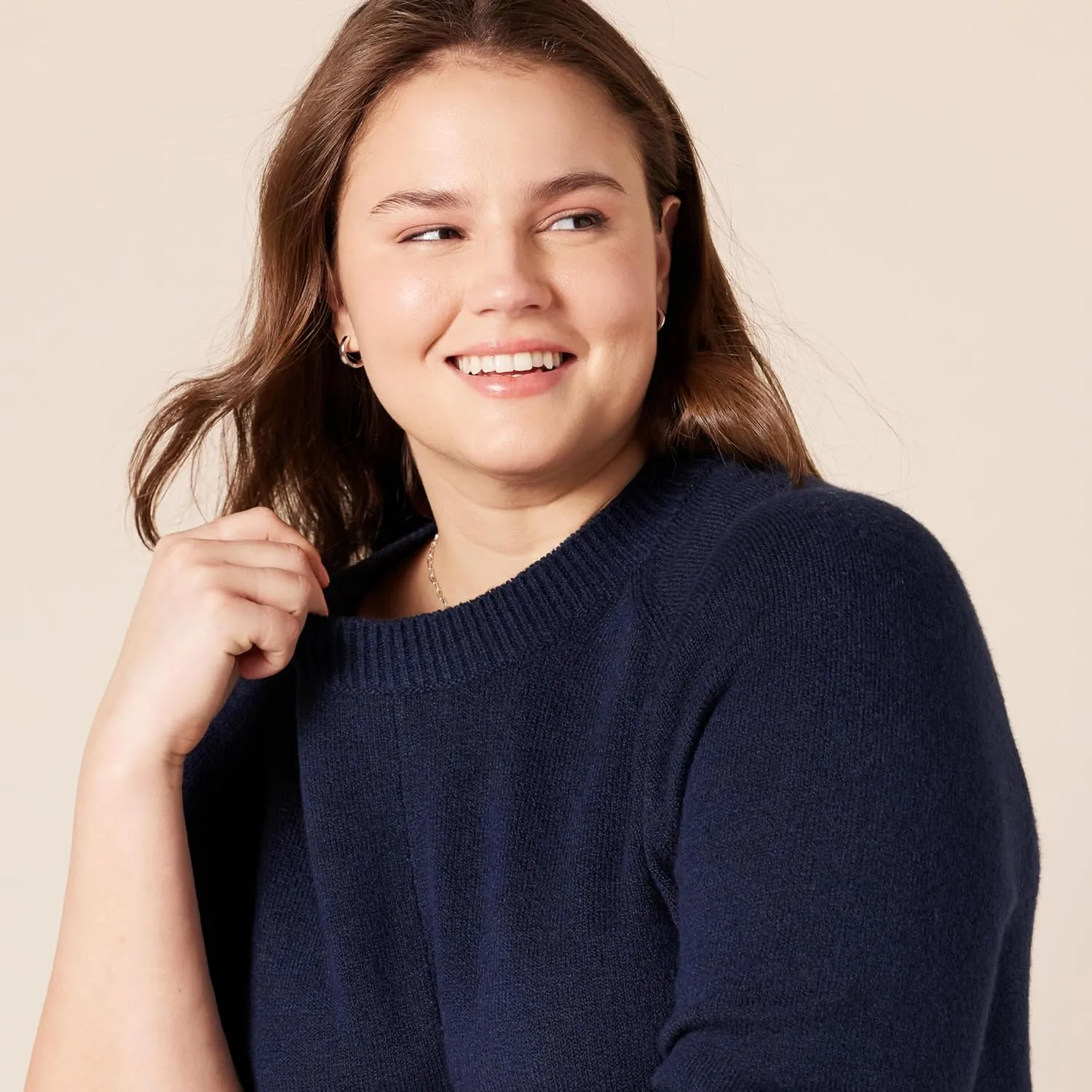 Amazon Essentials Women's Classic-Fit Soft Touch Long-Sleeve Crewneck Sweater