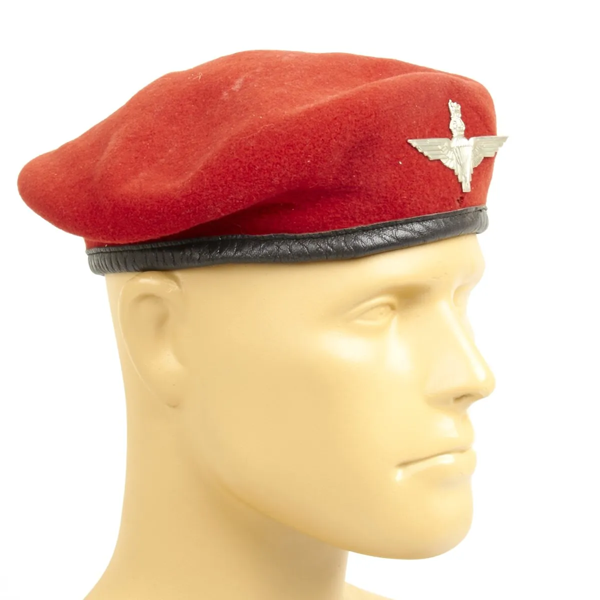 British WWII Style Parachute Regiment Beret with Reproduction Wings Badge