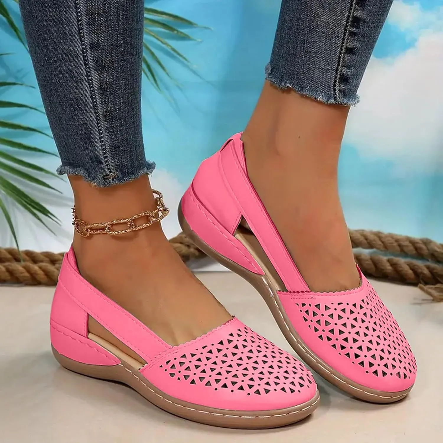 Closed Toe Sandals for Women 2025, Women Dressy Comfortable Flat Sandals with Arch Support Slip On Walking Sandal Breathable Hollow Out Sandal Beach Boho Summer Shoes
