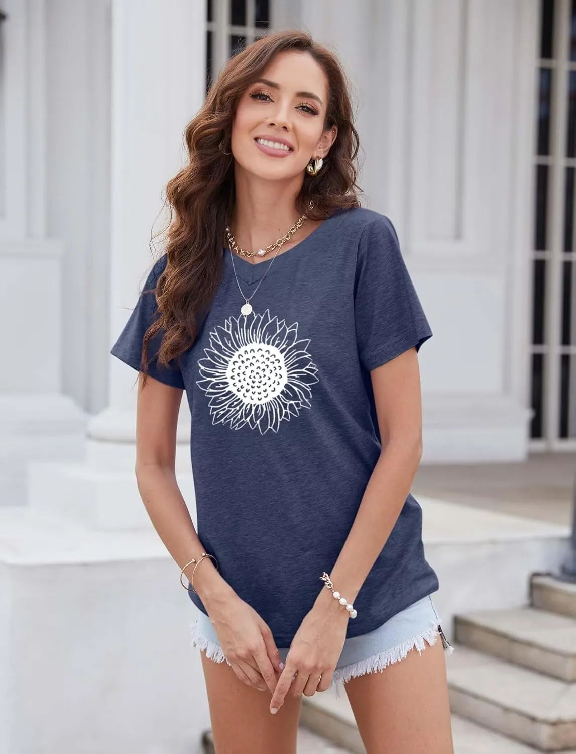 EADINVE Women's Summer Short Sleeve Cute Sunflower Graphic Printed Tee Vintage T Shirt Cotton Tops Novelty Cool Shirts