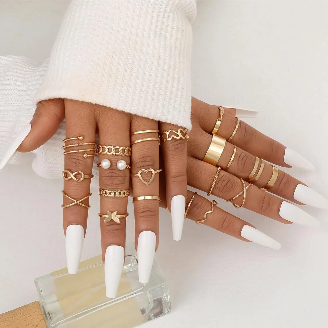 Gold Stackable Rings for Women Teen Girl Gifts Trendy Stuff Simple Star Moon Heart Knuckle Ring Set Boho Cute Stuff Gold Ring Pack Jewelry Birthday Gifts