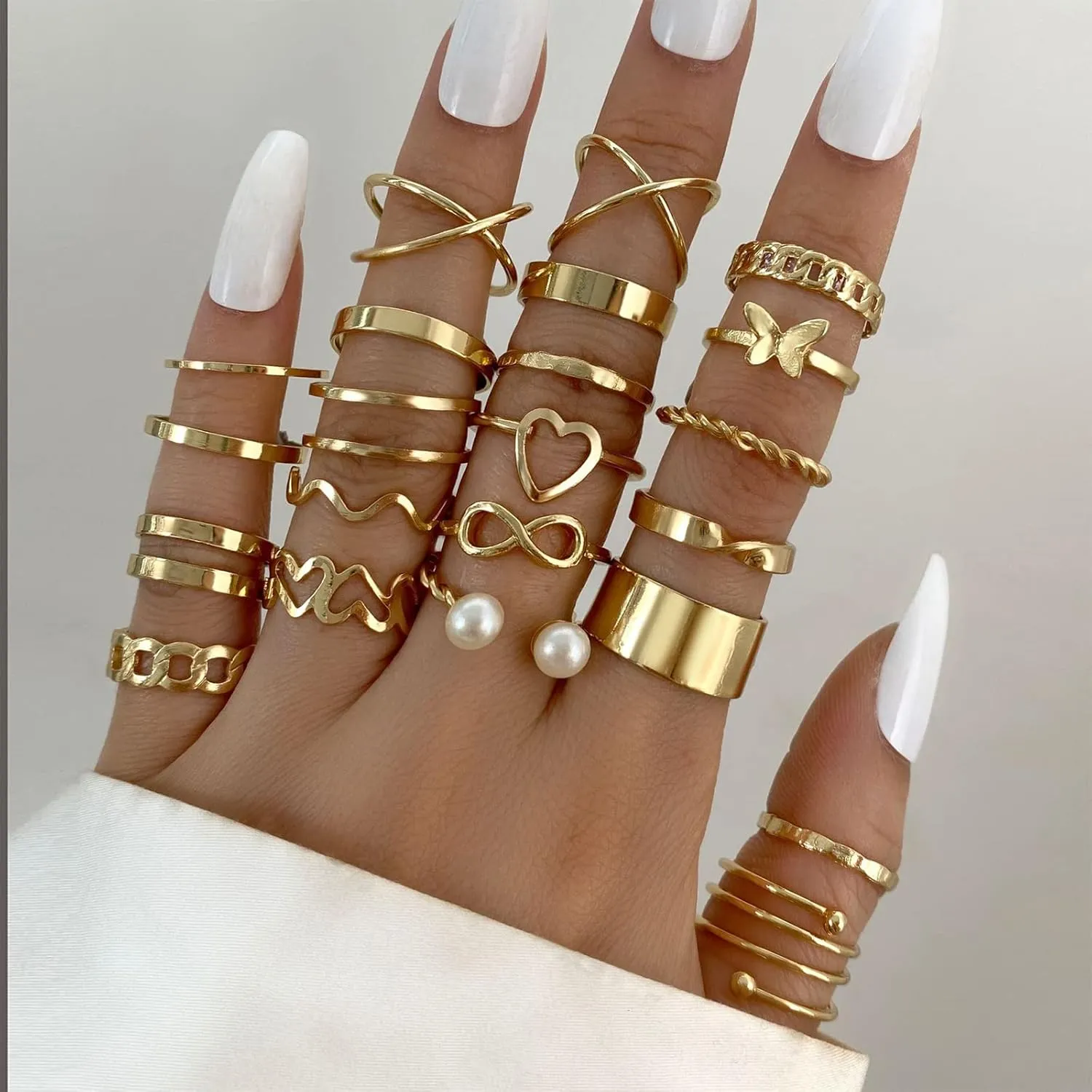 Gold Stackable Rings for Women Teen Girl Gifts Trendy Stuff Simple Star Moon Heart Knuckle Ring Set Boho Cute Stuff Gold Ring Pack Jewelry Birthday Gifts