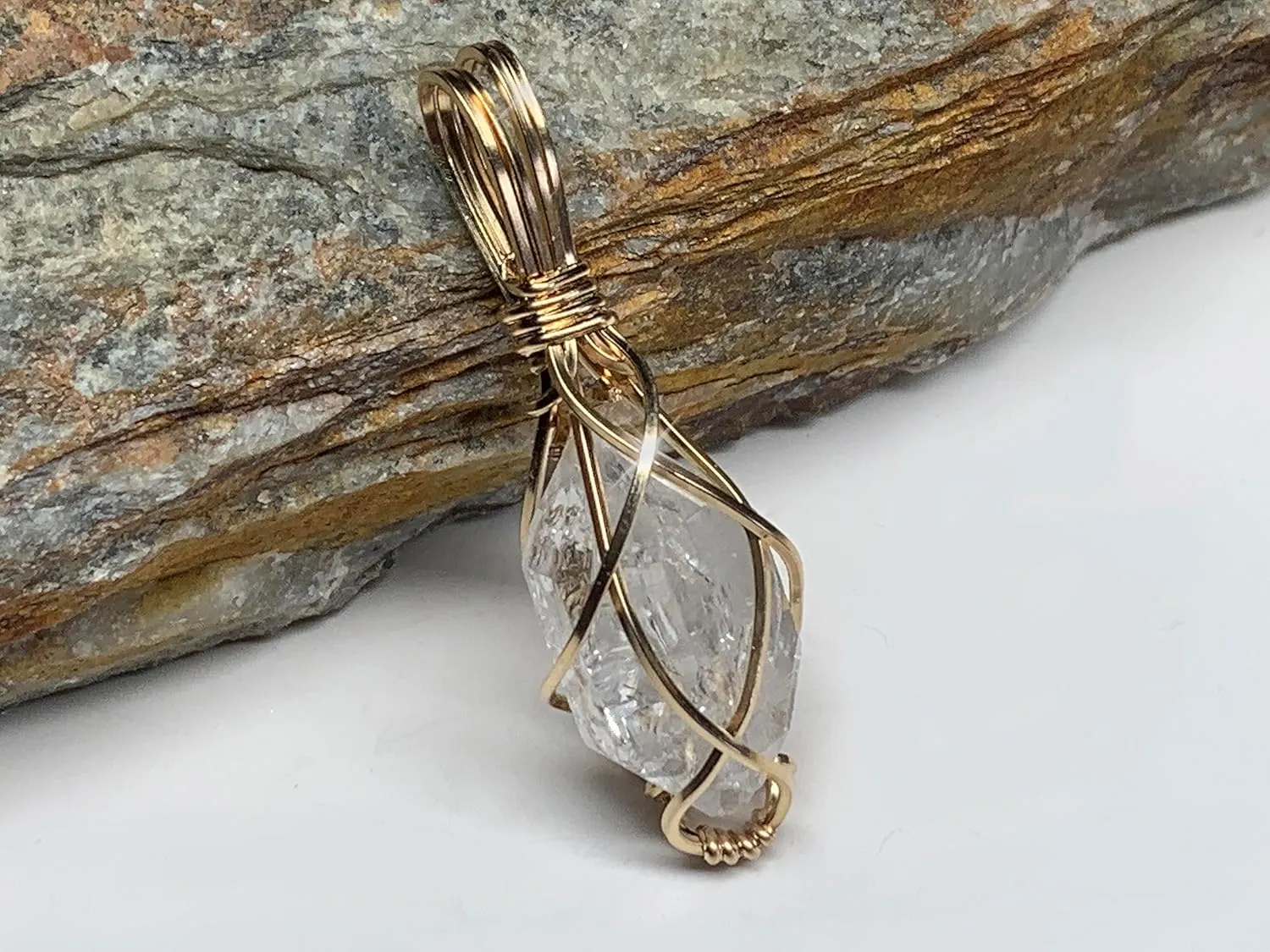 Herkimer Diamond Healing Crystal Necklace Pendant | Handmade 14K Gold Filled Herkimer Diamond Crystal Healing Stones | Natrual Raw High Energy Vibrations H66 (Gold Fill, Herkimer Diamond, M)