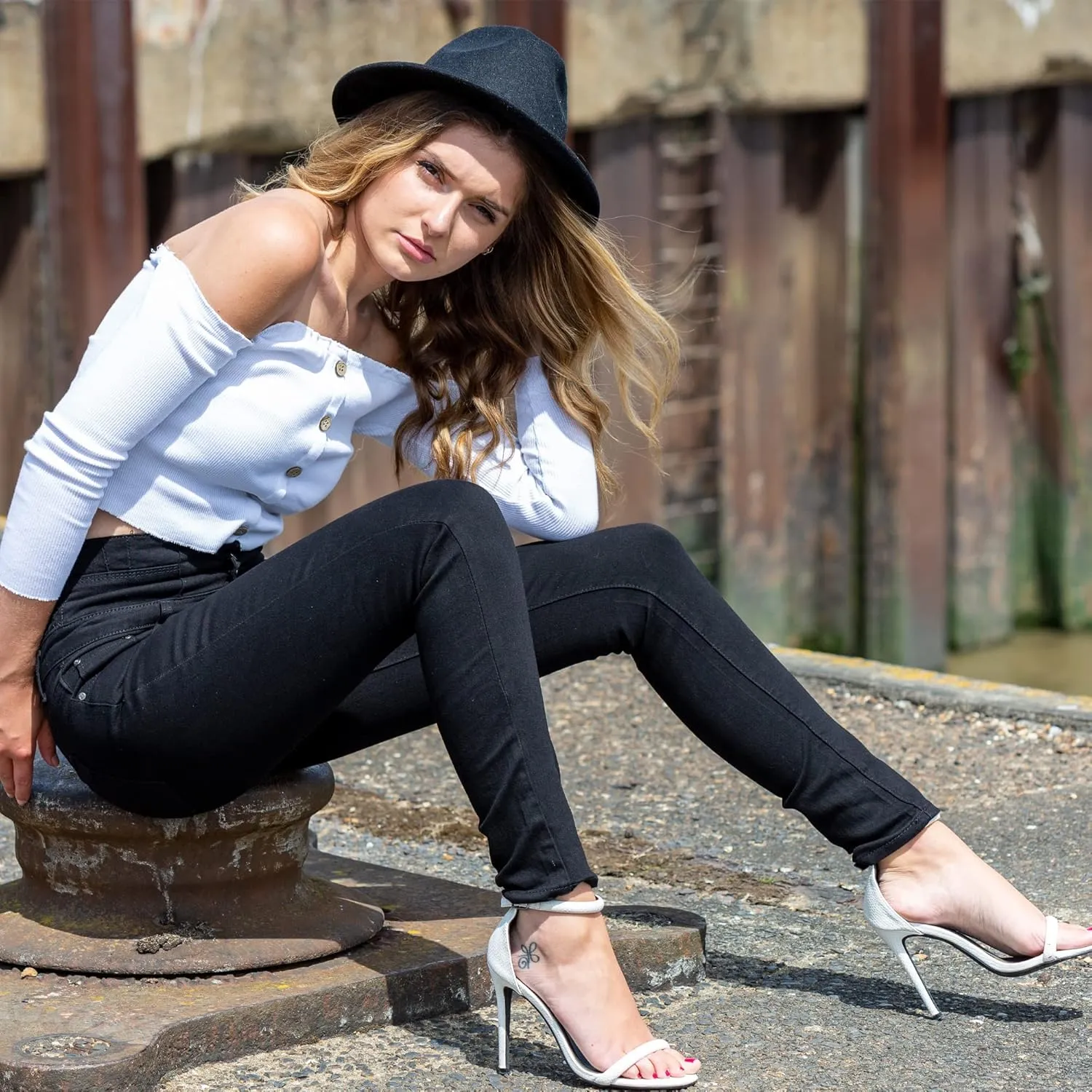 High Waisted Jeans for Women, Trendy Womens Jeans, Skinny Butt Lift Pants for Women with Tummy Control.