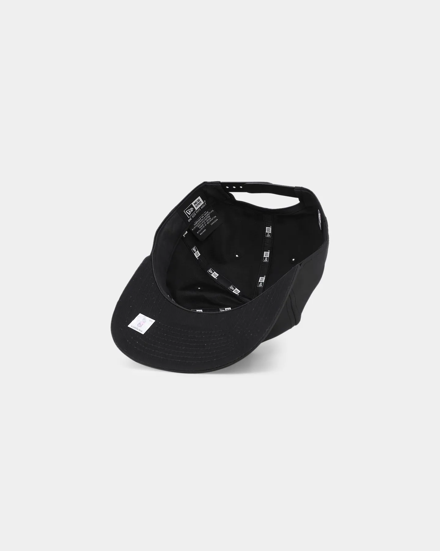 New Era Chicago Bulls 'Black Chrome Script' Prolight Old Golfer Snapback Black
