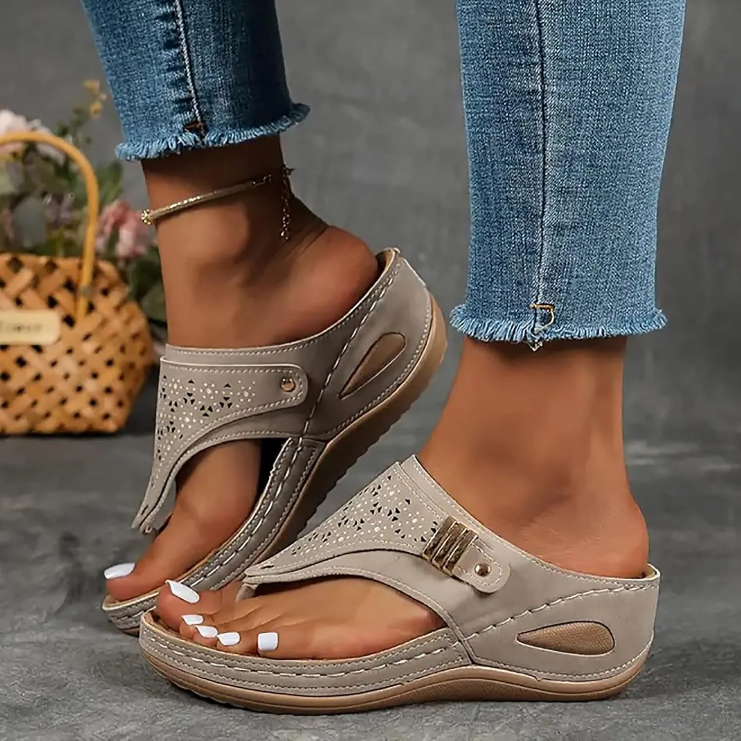 Orthopedic Sandals for Women, Women Summer Comfortable Sandals Arch Support Wedge Sandals 2025 Beach Vacation Flip Flops