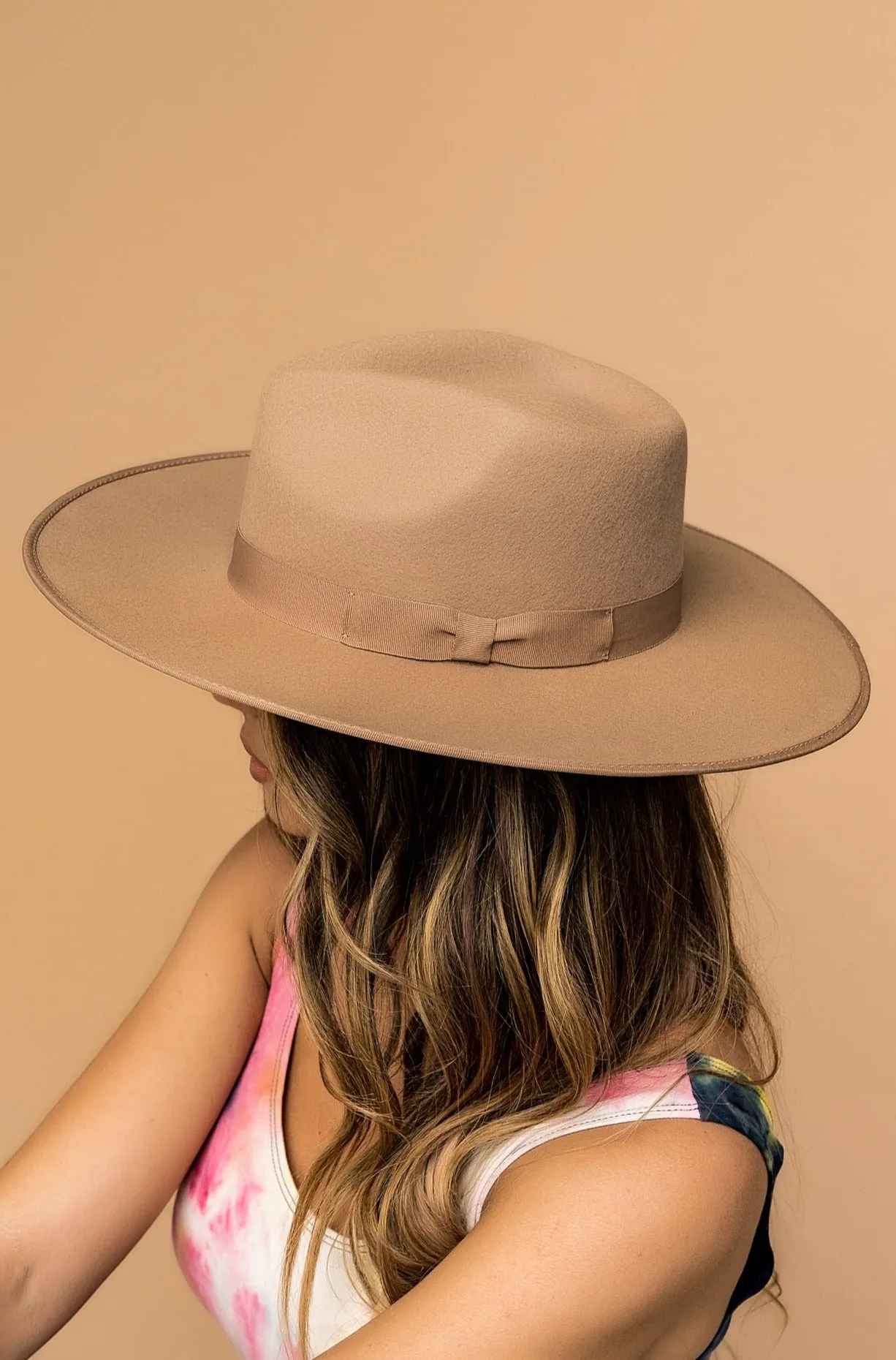 Tessa Stiff Brim Hat in Pecan