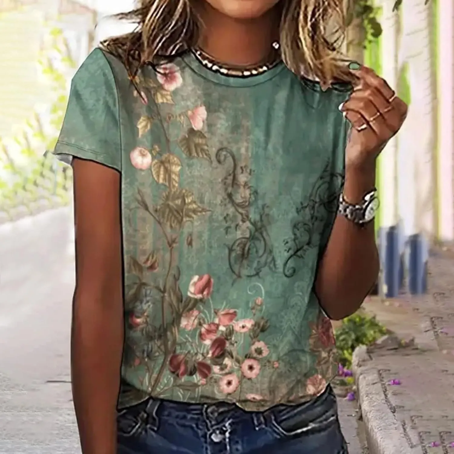 Trendy Tops for Women 2024 Cute Boho Floral Print Summer Shirts Casual Short Sleeve Graphic Tshirt Petite Blouse