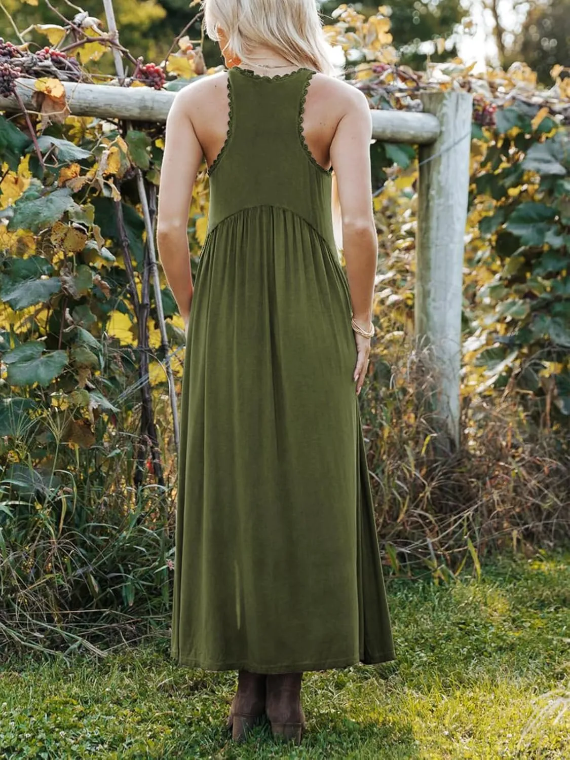 Women's Maxi Dress Summer Sleeveless Crewneck Swing Sundress Casual Loose Long Dresses with Pockets