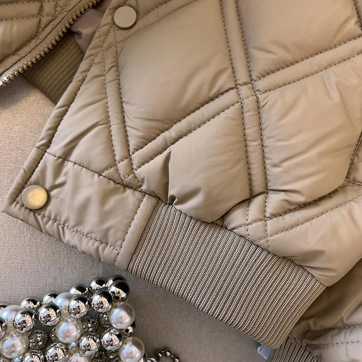 Women's Quilted Jackets Lightweight Button Down Winter Down Coats Trendy Oversized Casual Bomber Jacket with Pockets