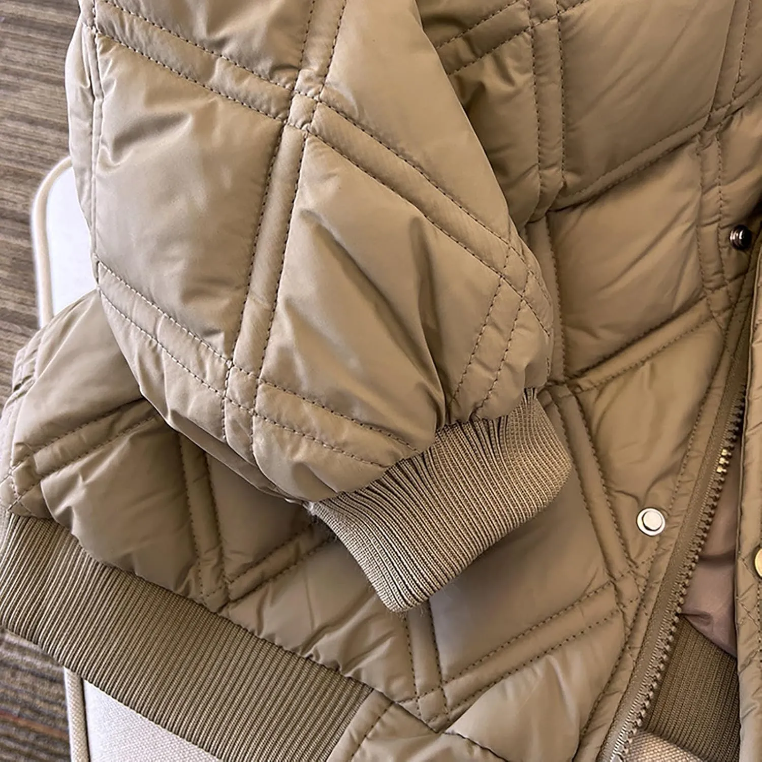 Women's Quilted Jackets Lightweight Button Down Winter Down Coats Trendy Oversized Casual Bomber Jacket with Pockets